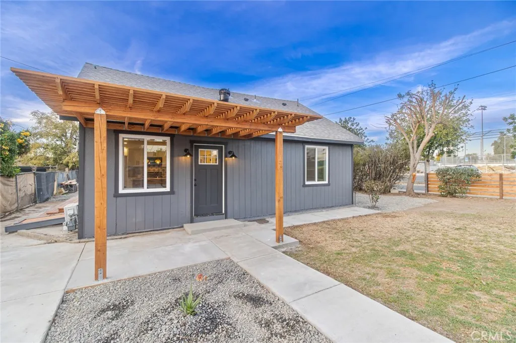 7407 Emerald, Riverside, California 92504 home-pic-17